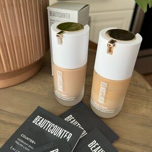 New BeautyCounter Skin Twin Featherweight Foundation Light 240 + Bonus Med 310